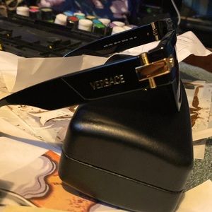 Brand new Versace sunglasses black wit navy blue gold trim